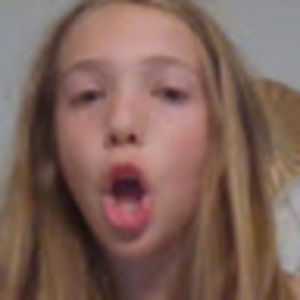 Meet your Posher, Macie